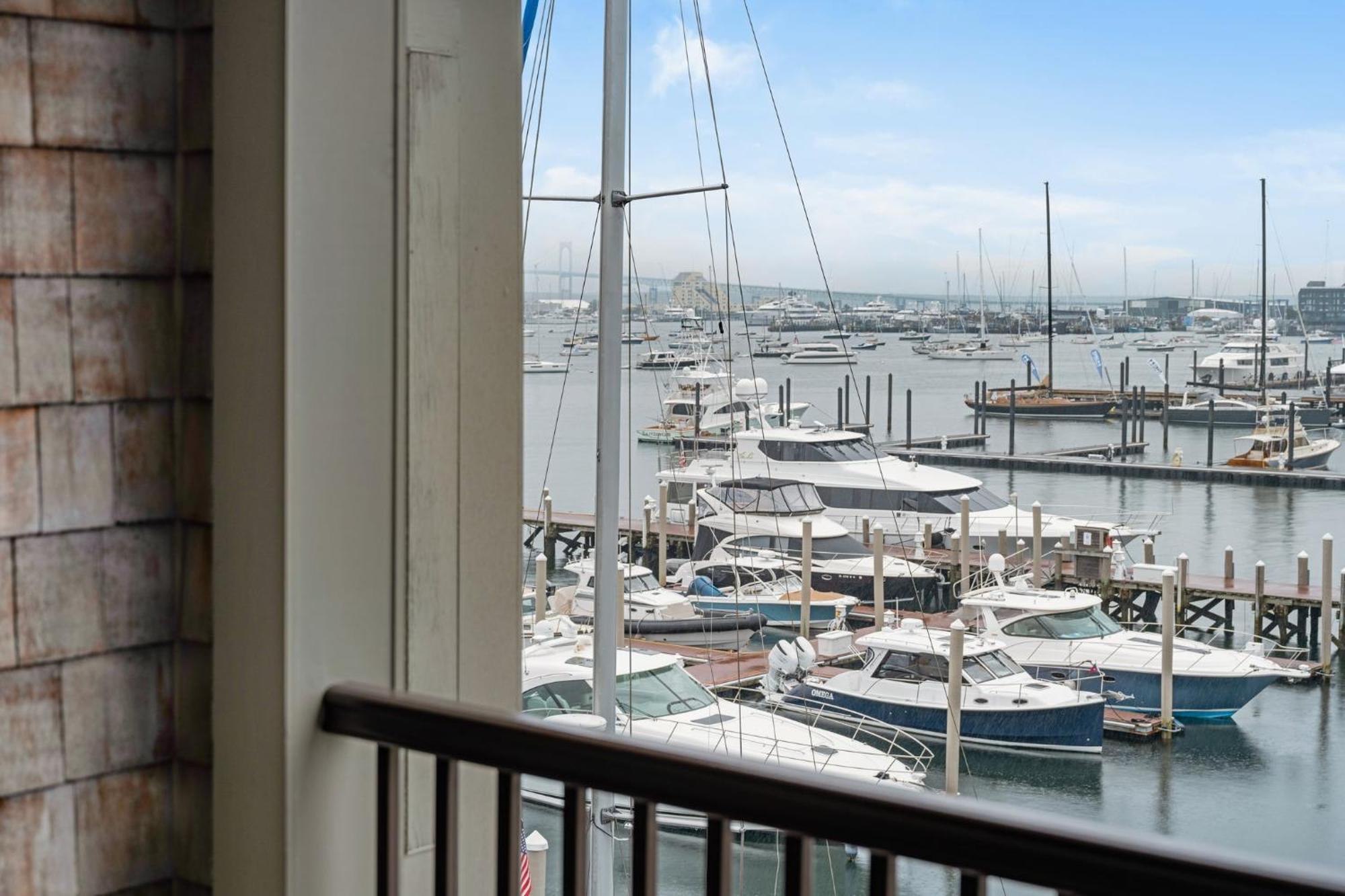 Club Wyndham Newport Onshore Eksteriør billede